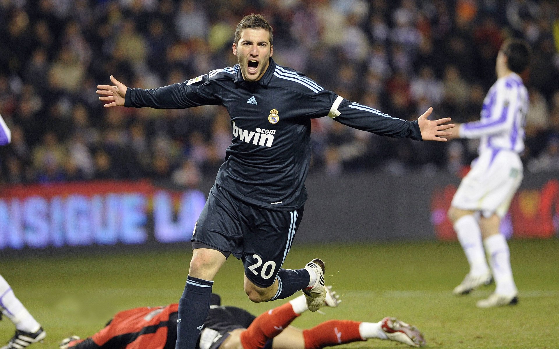 塞维利亚主场1-1战平阿拉维斯,连续5轮不胜,塞维利亚队